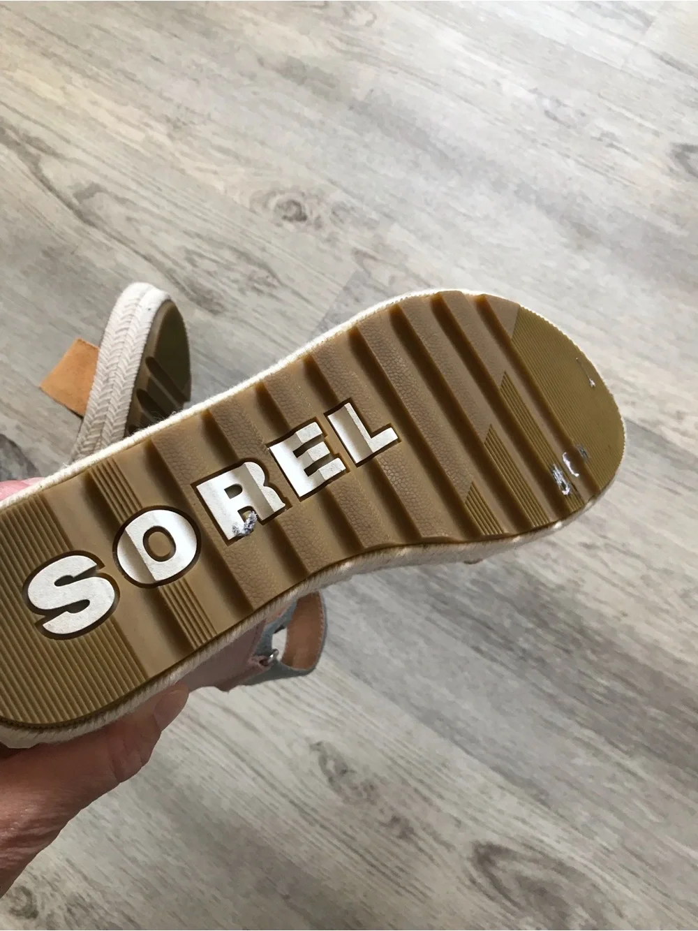 Sorel Cameron Wedge Faded Spark Pink Blue Orange Leather Sandals Women Sz. 8.5
